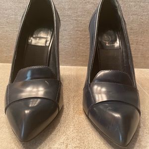 Yves Saint Laurent Leather Pumps